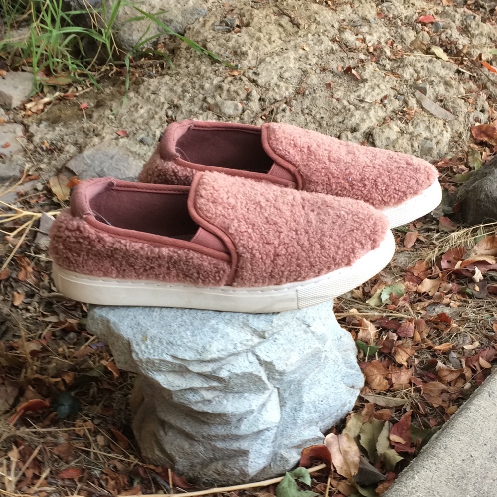 Size 7 - Picture 2 of 3